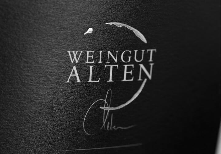 Weingut-Alten-Weinetikett-schwarz-weiß